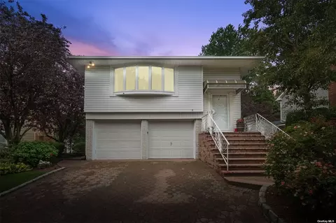 50 W Lane Dr, Plainview, NY 11803