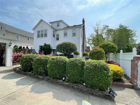 40-26 171st St, Flushing, NY 11358