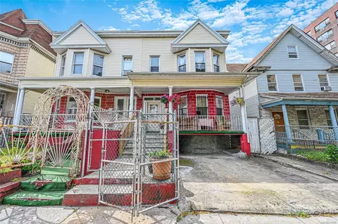 166-18 88th Ave, Jamaica, NY 11432