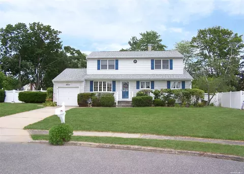11 Lou, Holbrook, NY 11741
