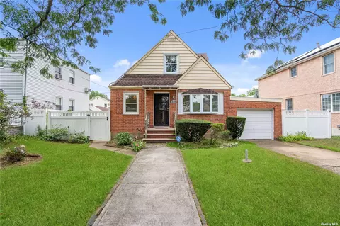 83-38 262nd St, Glen Oaks, NY 11004