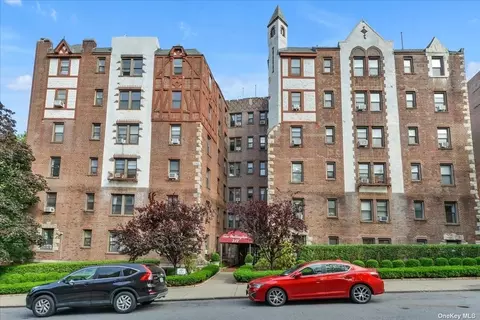 312 Main St #2A, White Plains, NY 10601