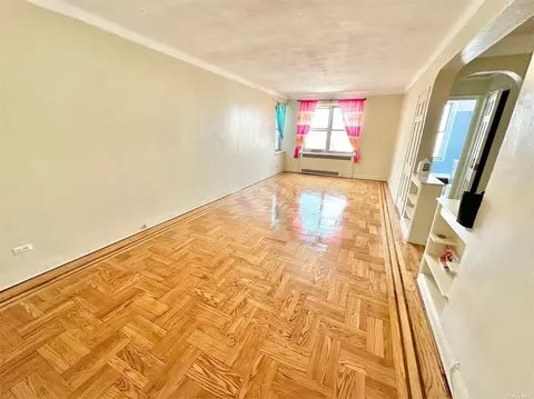 143-07 Sanford Ave #5C, Flushing, NY 11355