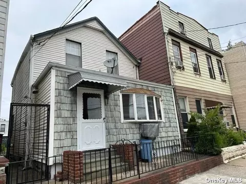 60-19 Maspeth Ave, Maspeth, NY 11378