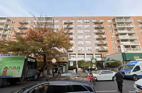 41-25 Kissena Blvd #5R, Flushing, NY 11355