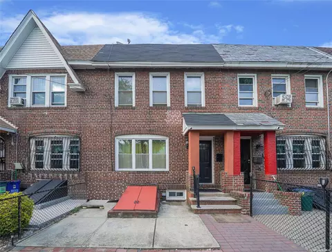 112-45 205th St #2, Saint Albans, NY 11412