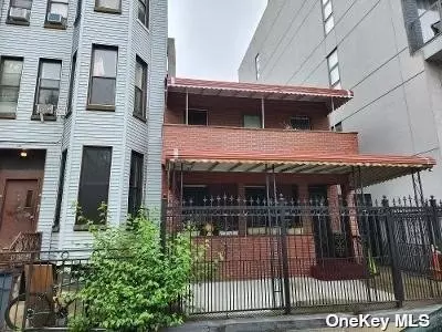 48 Stanhope St, Brooklyn, NY 11221