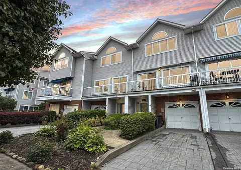 619 Johnston Ter, Staten Island, NY 10309