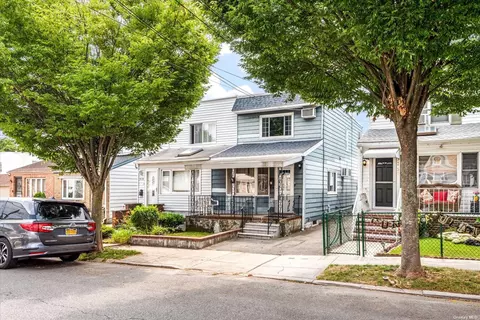 33-32 200th St, Flushing, NY 11361