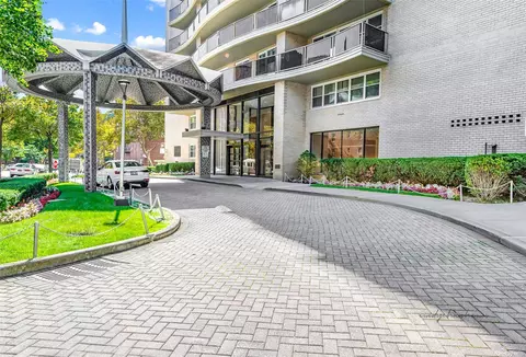 66-36 Yellowstone Blvd #3A, Forest Hills, NY 11375