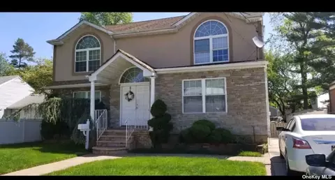189 Newport Rd, Uniondale, NY 11553