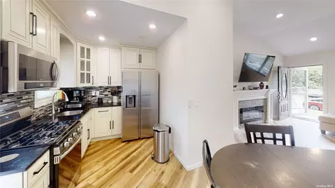 1719 Pine Acres Blvd, Bay Shore, NY 11706