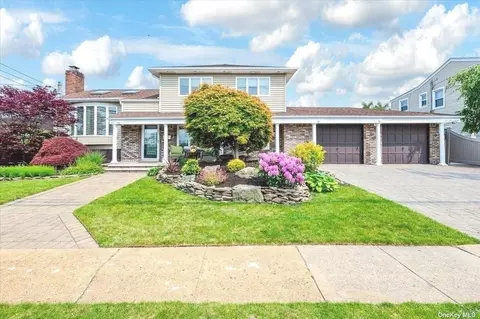 2725 Bellmore Ave, Bellmore, NY 11710