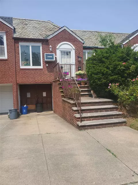 146-43 58th Rd, Flushing, NY 11355