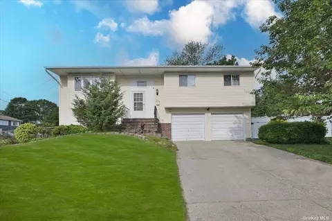1380 Ohio Ave, Bay Shore, NY 11706