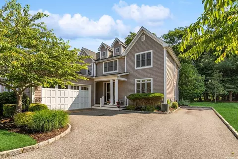 180 Main St #9, Westhampton Beach, NY 11978