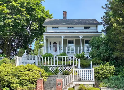 205 E Broadway, Port Jefferson, NY 11777