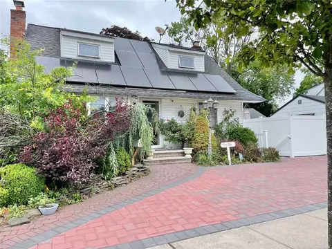 1528 Clay St, Elmont, NY 11003