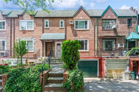 33-34 58th St, Woodside, NY 11377