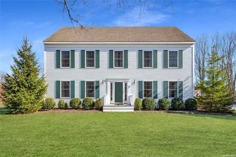 75 Parkview Ln, Orient, NY 11957