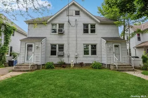 21 Violet Ave, Floral Park, NY 11001