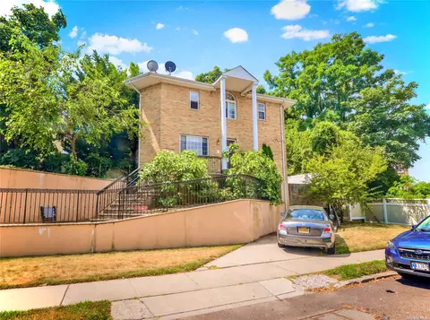 157-06 18th Ave, Whitestone, NY 11357