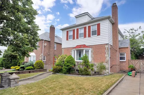 57-43 80th St, Middle Village, NY 11379