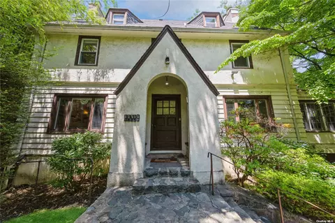 115-11 Curzon Rd, Kew Gardens, NY 11418