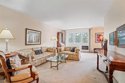 149-30 88th St #3N, Howard Beach, NY 11414