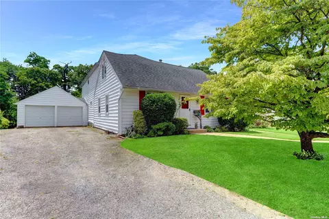 1122 South Dr, Merrick, NY 11566