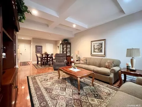 45-02 Ditmars Blvd #106, Astoria, NY 11105