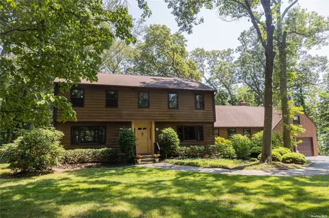 17 Old Field Rd, Setauket, NY 11733