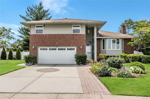 2081 Valentines Rd, Westbury, NY 11590