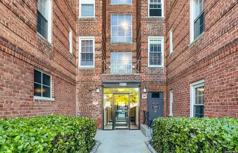 85-04 63rd Dr #6B1, Rego Park, NY 11374
