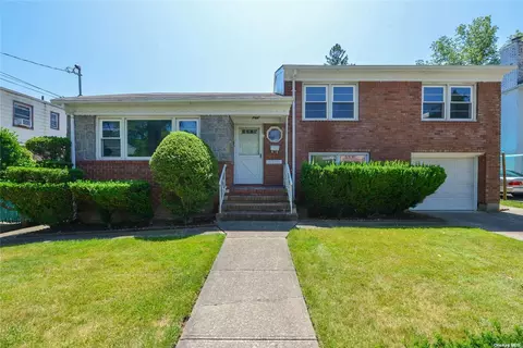 157-20 Quince Ave, Flushing, NY 11355