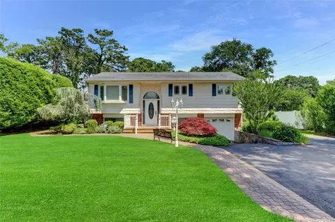1030 Howells Rd, Bay Shore, NY 11706