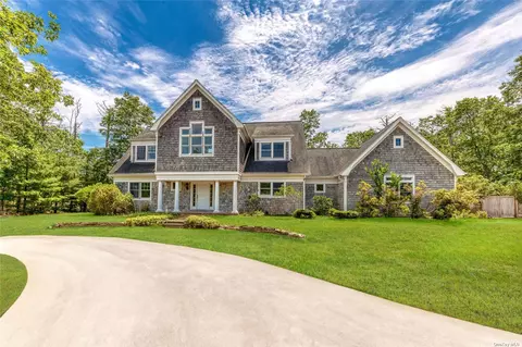 95 Swamp Rd, East Hampton, NY 11937