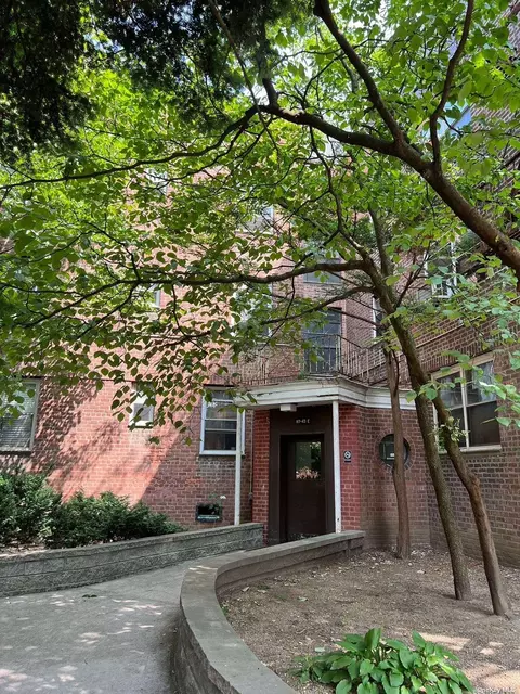 147-43 38th Ave #E34, Flushing, NY 11354