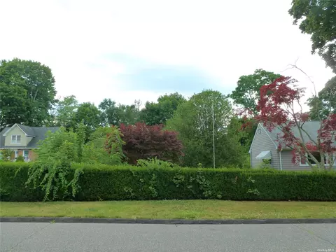 Kelsey Avenue, Huntington Station, NY 11746