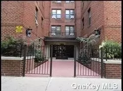 37-30 83rd St #5L, Jackson Heights, NY 11372