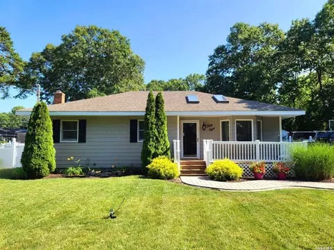 58 Southaven Ave, Mastic, NY 11950