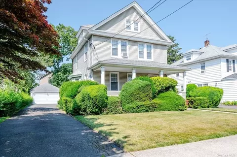 227 Horton Hwy, Mineola, NY 11501