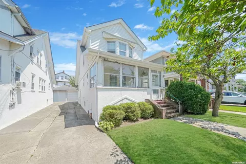 224 Beach 131st St, Belle Harbor, NY 11694
