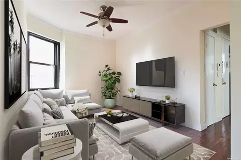 21-47 33 St #5C, Astoria, NY 11105