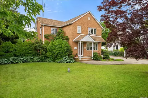 2586 Milburn Ave, Baldwin, NY 11510