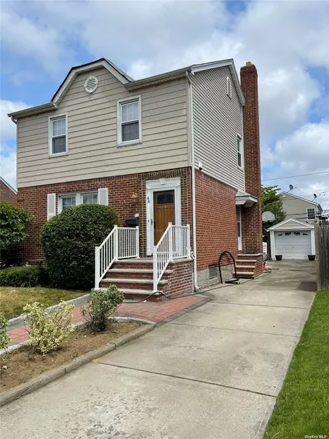 44 Heathcote Rd, Elmont, NY 11003