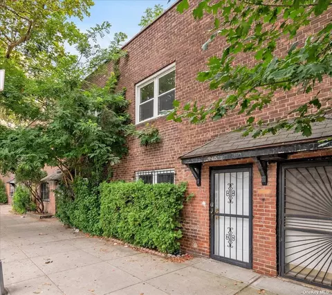 942 Gerard Ave, Bronx, NY 10452
