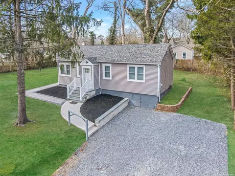 182 Orchid Dr, Mastic Beach, NY 11951