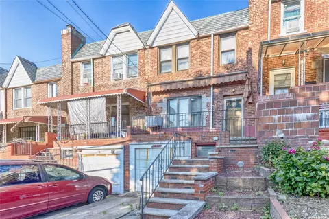 52-07 74 St, Elmhurst, NY 11373