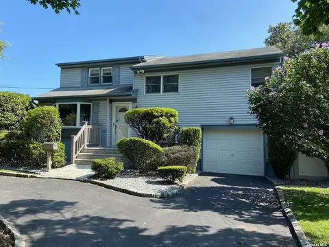 346 N Virginia Ave, Massapequa, NY 11758